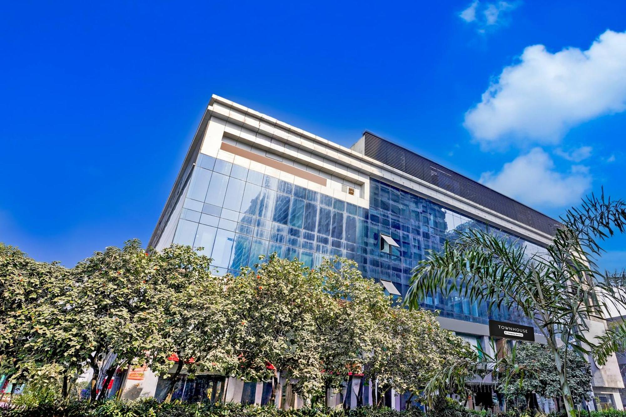 Super Townhouse Pbg Mall Vashi Turambhe Bagian luar foto